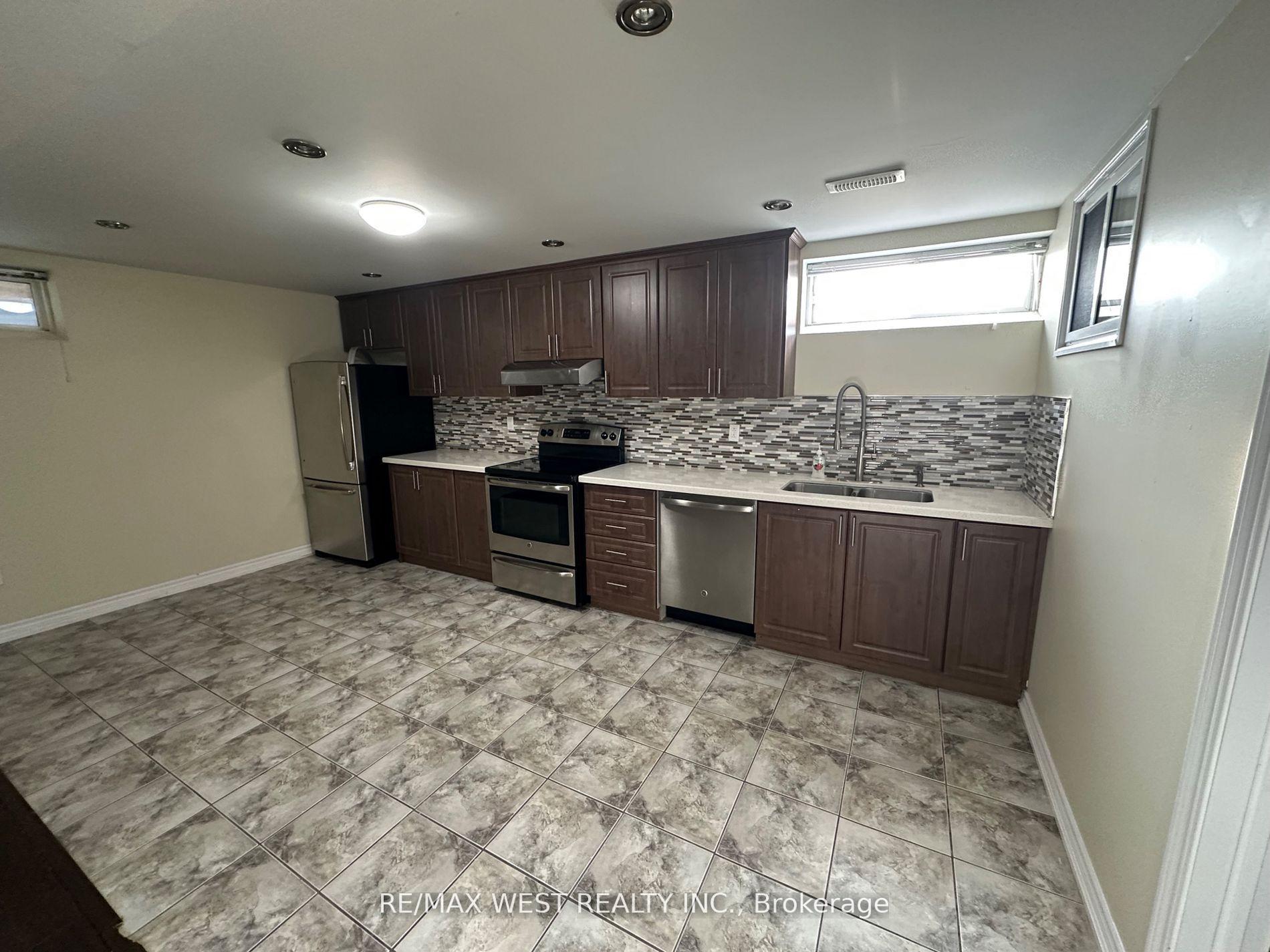 Photo 3 of Unit bsmt, 71 Mcechearn Crescent, Caledon, Rural Caledon — HOMEH