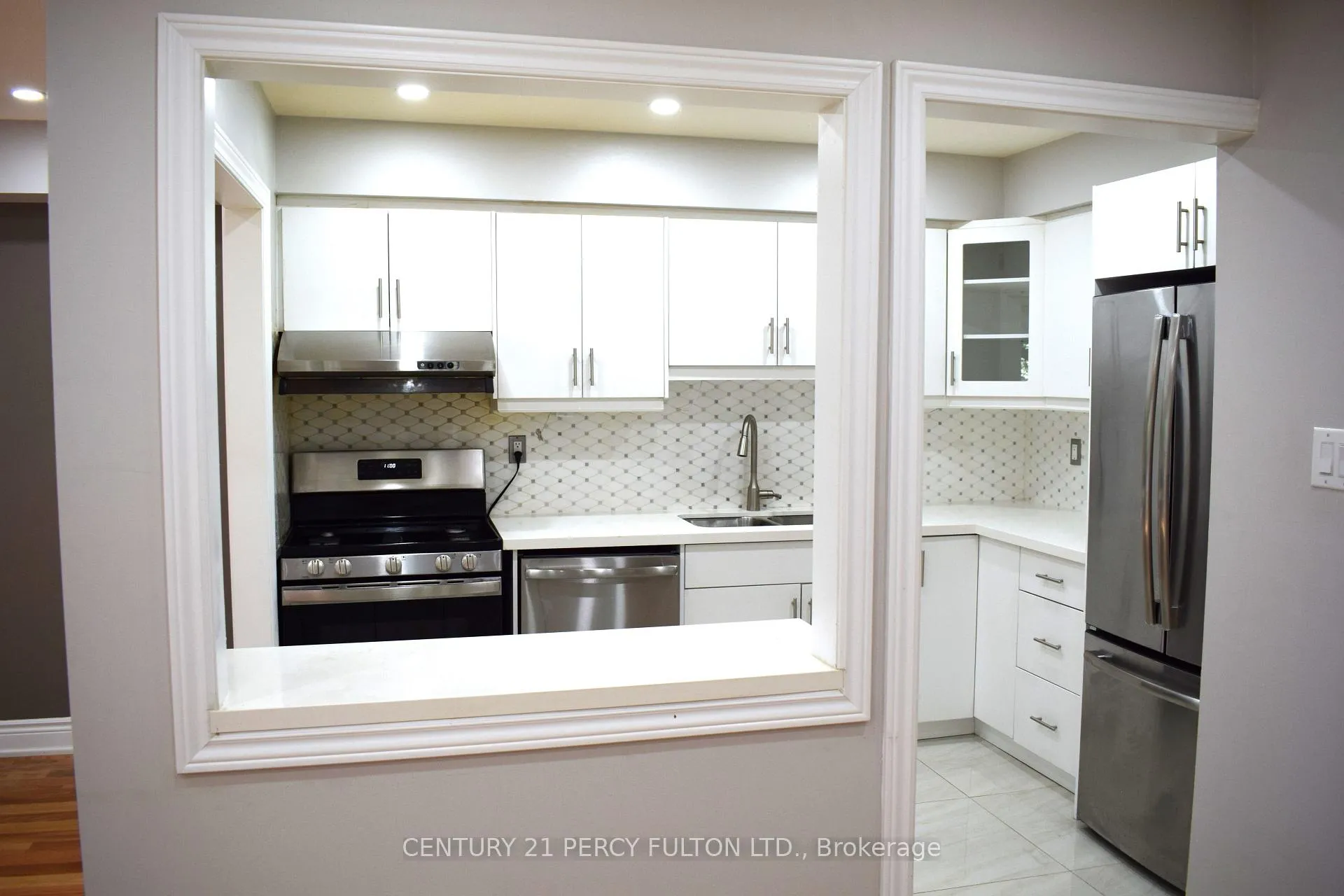 Photo 6 of Unit 33, 70 Knightsbridge Way, Markham, Markham Village — HOMEH