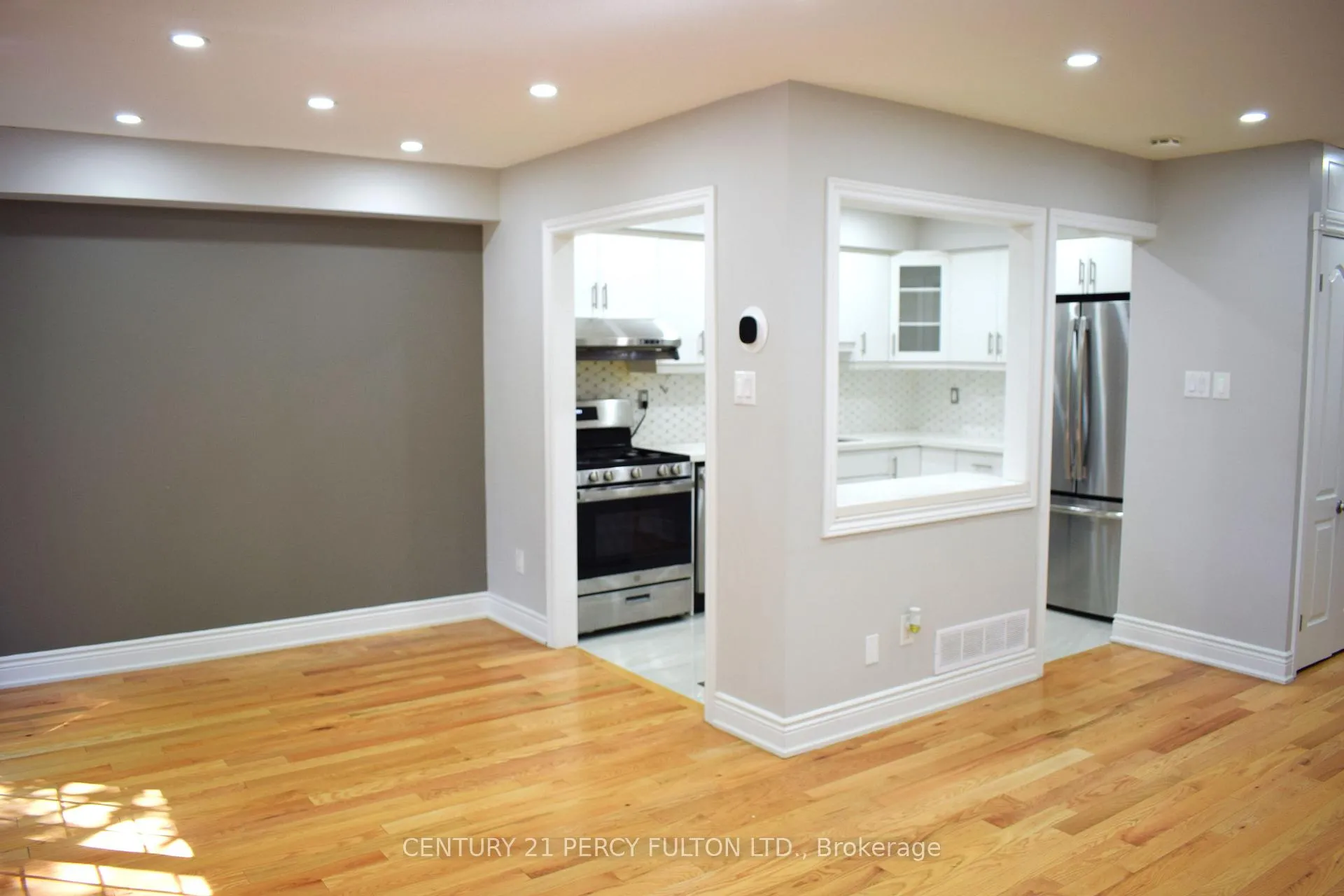 Photo 9 of Unit 33, 70 Knightsbridge Way, Markham, Markham Village — HOMEH