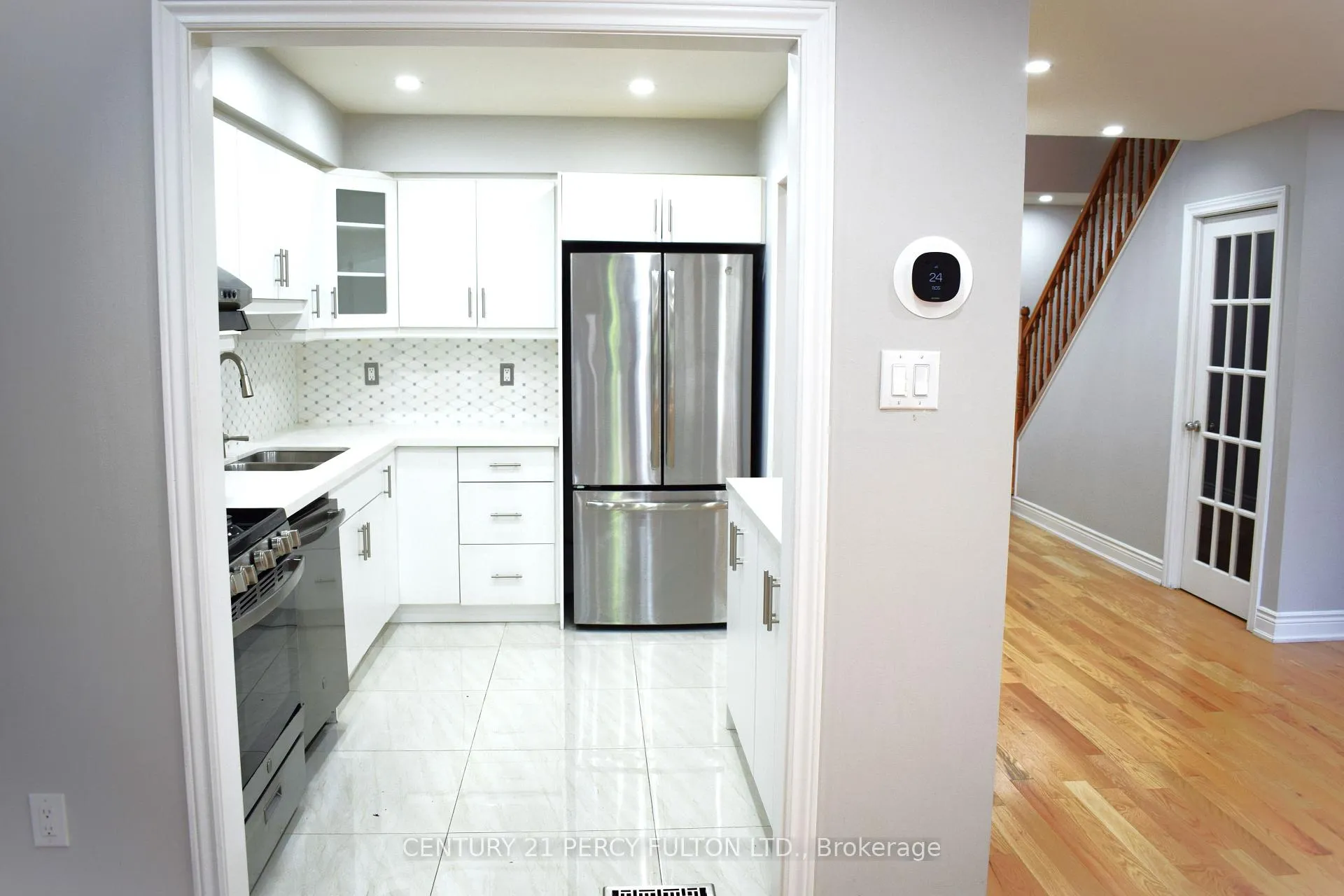 Photo 11 of Unit 33, 70 Knightsbridge Way, Markham, Markham Village — HOMEH
