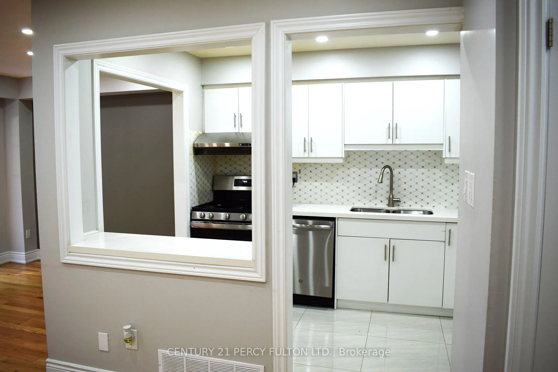 Photo 13 of Unit 33, 70 Knightsbridge Way, Markham, Markham Village — HOMEH