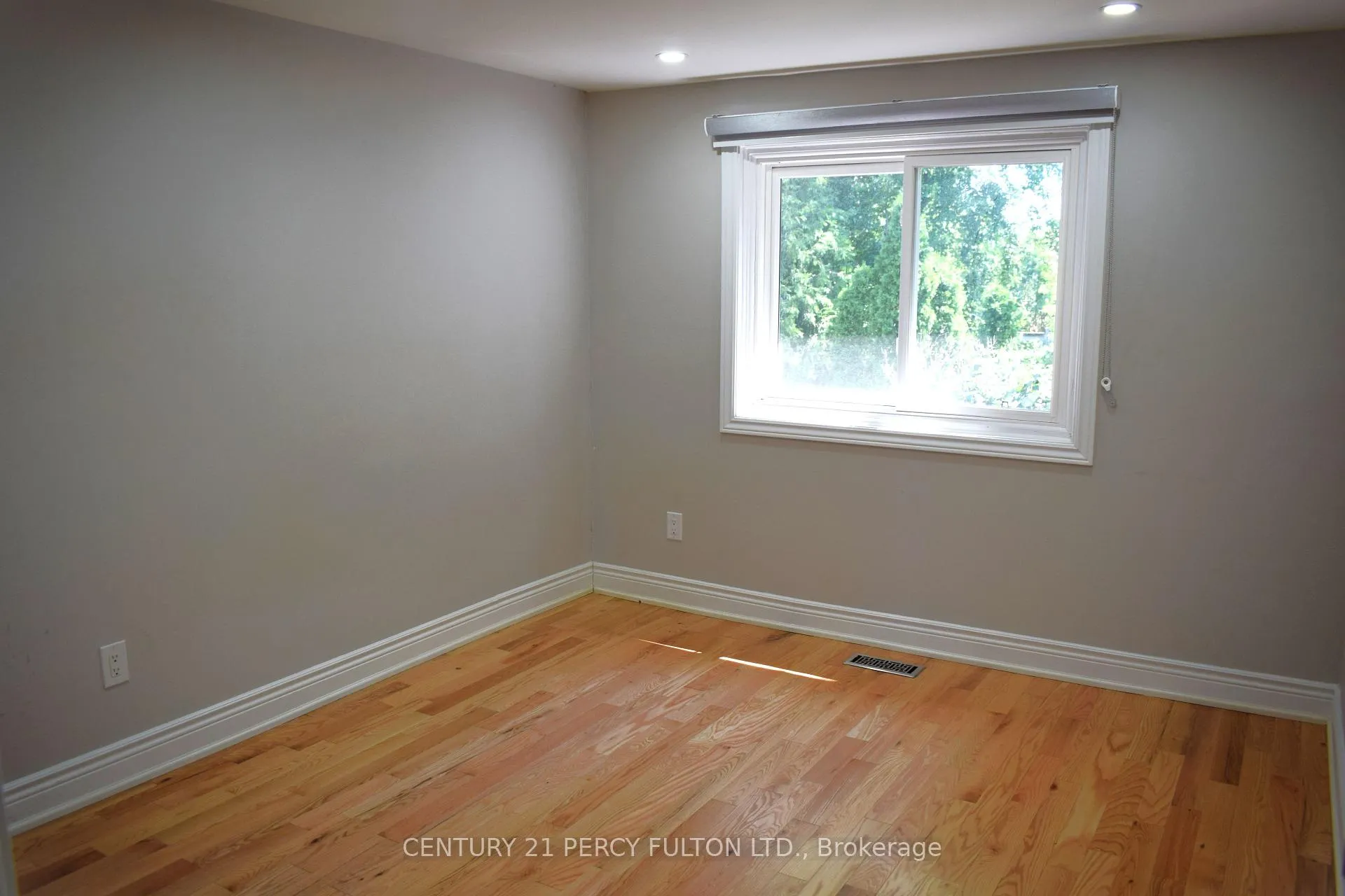 Photo 16 of Unit 33, 70 Knightsbridge Way, Markham, Markham Village — HOMEH