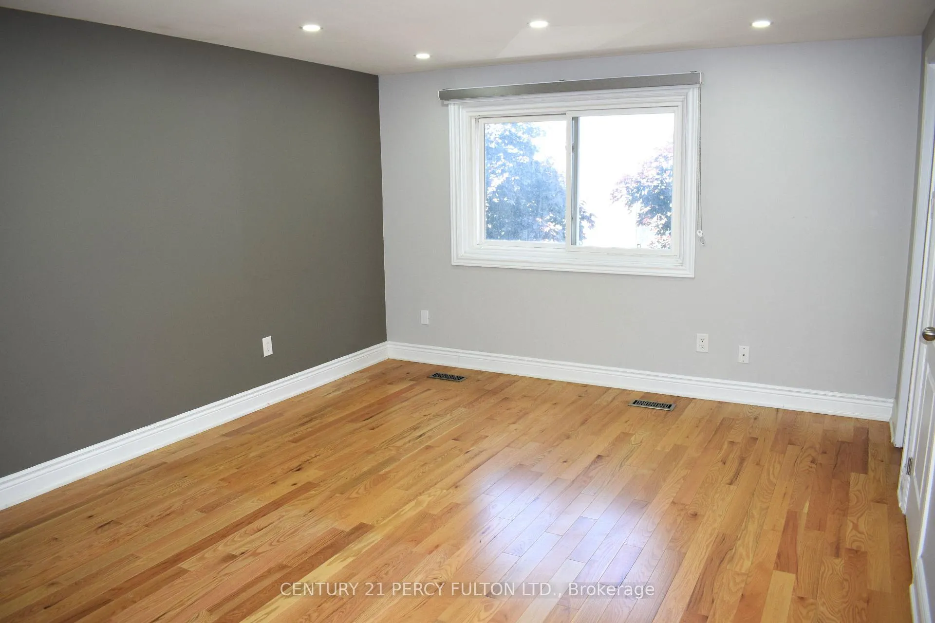 Photo 21 of Unit 33, 70 Knightsbridge Way, Markham, Markham Village — HOMEH