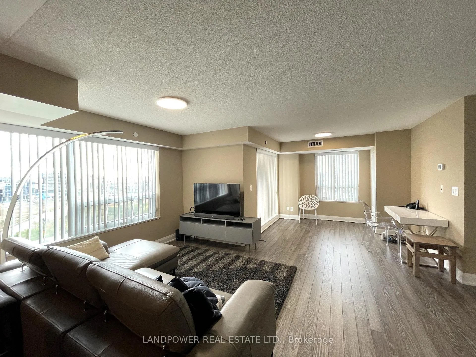 Photo 5 of Unit 1909, 8200 Birchmount Road, Markham, Unionville — HOMEH