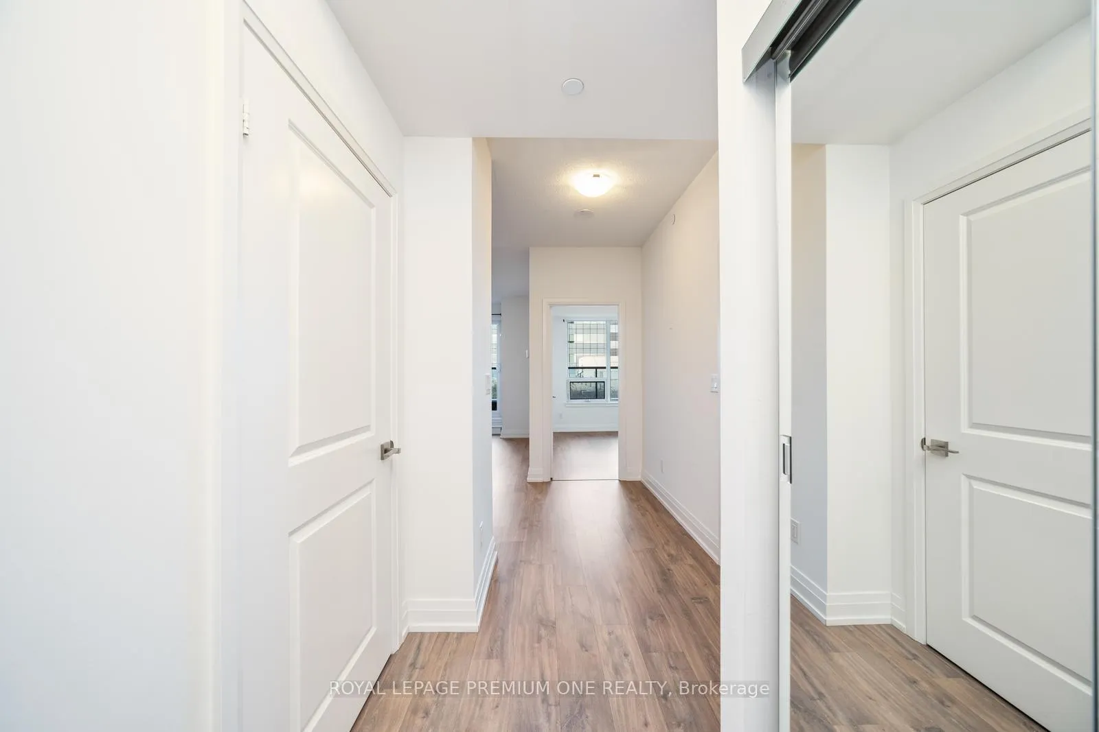 Photo 10 of Unit 804, 3600 Highway 7, Vaughan, Vaughan Corporate Centre — HOMEH