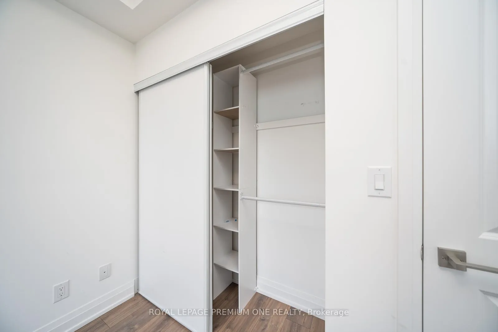 Photo 24 of Unit 804, 3600 Highway 7, Vaughan, Vaughan Corporate Centre — HOMEH