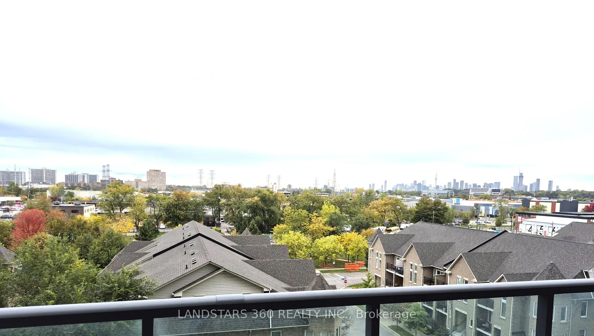 Photo 6 of Unit 613, 35 Brian Peck Crescent, Toronto, Thorncliffe Park — HOMEH