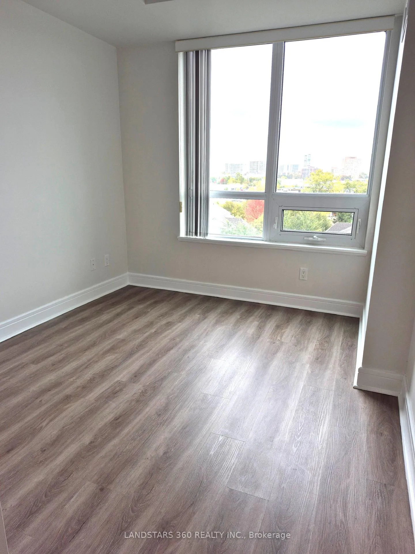 Photo 8 of Unit 613, 35 Brian Peck Crescent, Toronto, Thorncliffe Park — HOMEH