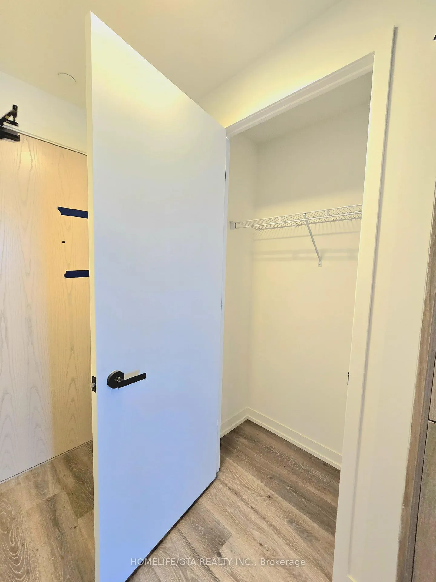 Photo 10 of Unit 909, 28 Interchange Way, Vaughan, Vaughan Corporate Centre — HOMEH