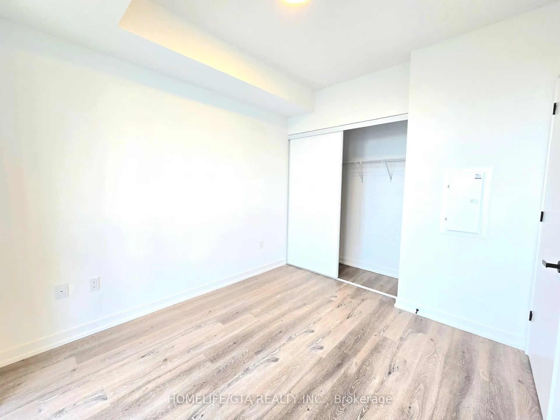 Photo 13 of Unit 909, 28 Interchange Way, Vaughan, Vaughan Corporate Centre — HOMEH