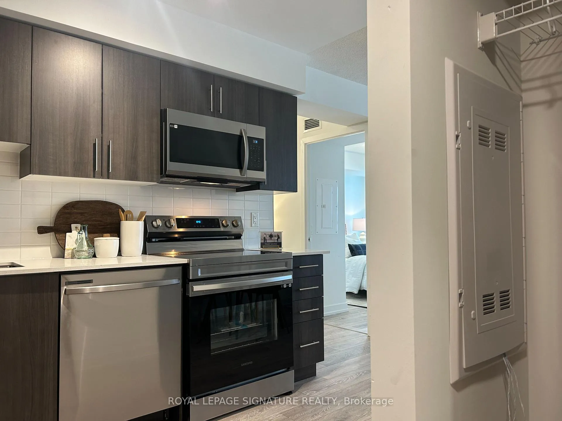 Photo 3 of Unit 1006, 1455 Celebration Drive, Pickering, Bay Ridges — HOMEH
