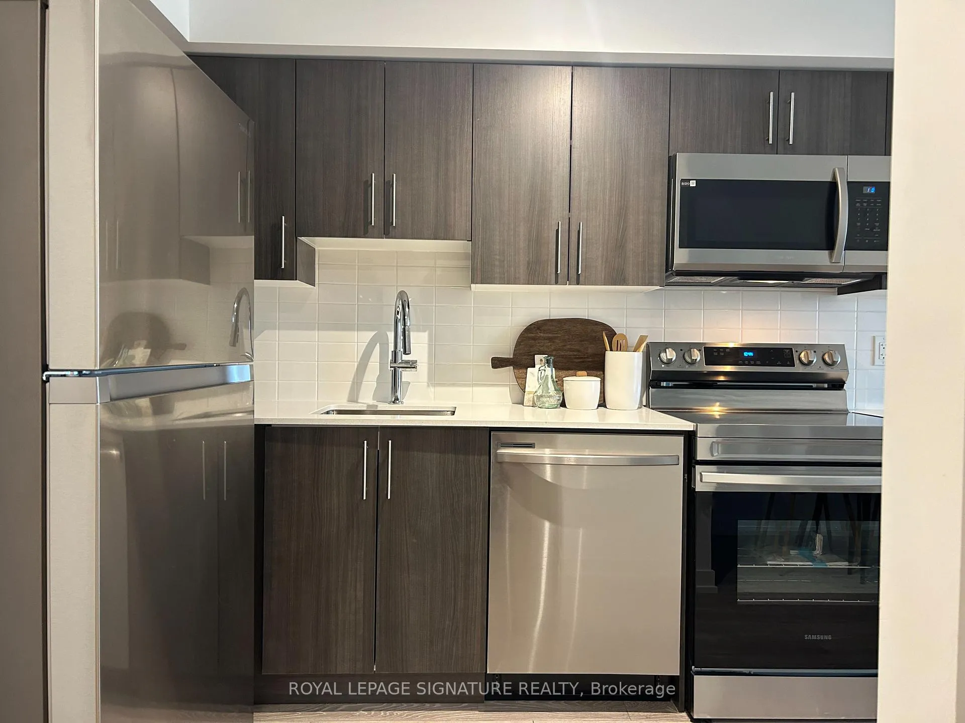Photo 6 of Unit 1006, 1455 Celebration Drive, Pickering, Bay Ridges — HOMEH