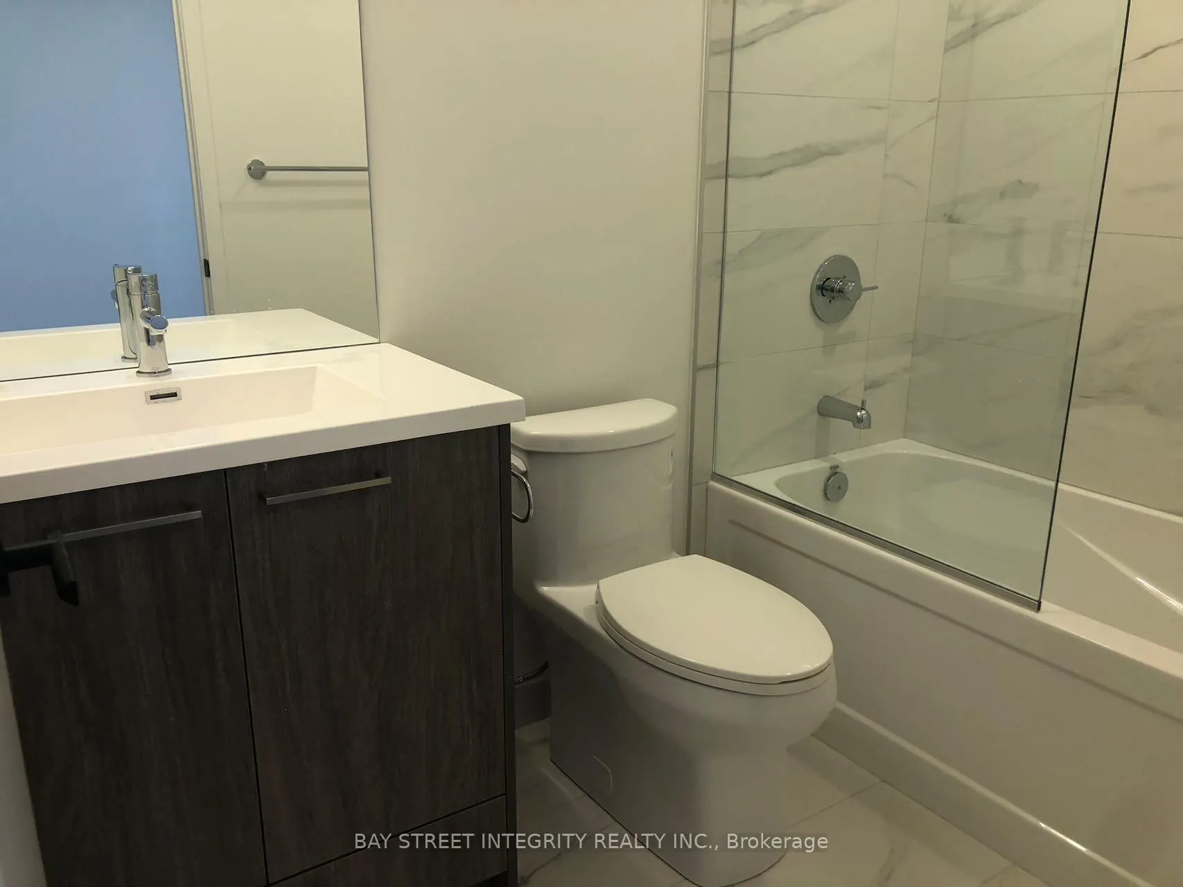 Photo 16 of Unit 903, 28 Interchange Way, Vaughan, Vaughan Corporate Centre — HOMEH