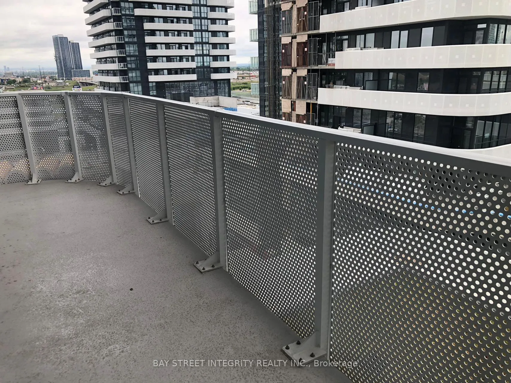 Photo 19 of Unit 903, 28 Interchange Way, Vaughan, Vaughan Corporate Centre — HOMEH