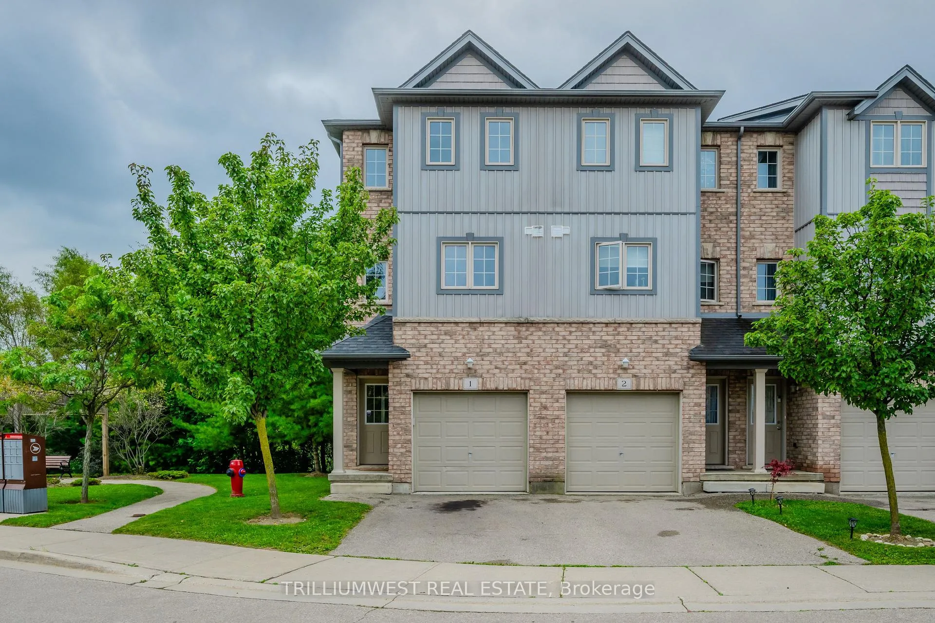 Front of Unit 1, 285 Old Huron Road