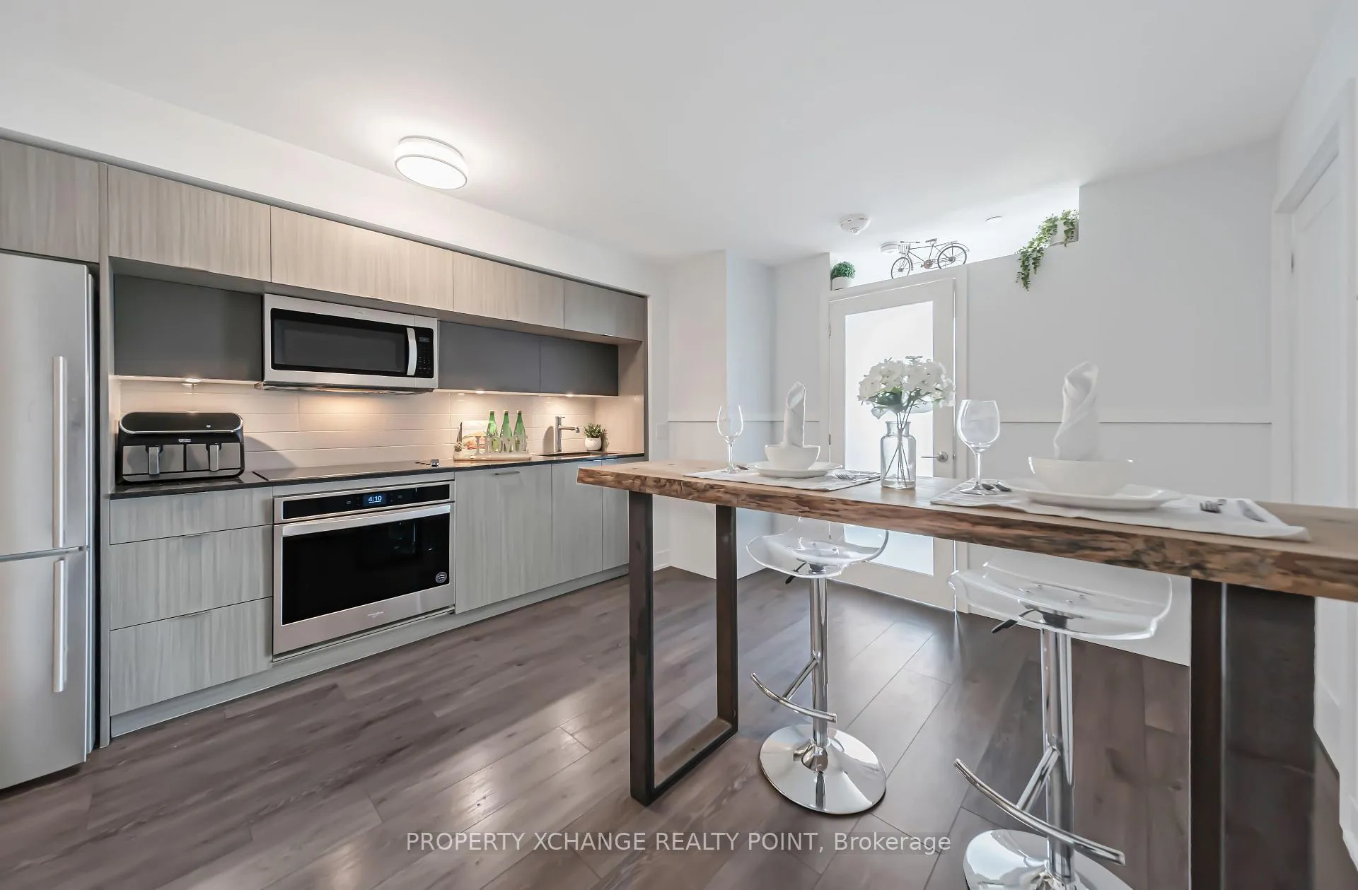 Photo 9 of Unit 518, 585 Bloor Street, Toronto, North St. James Town — HOMEH