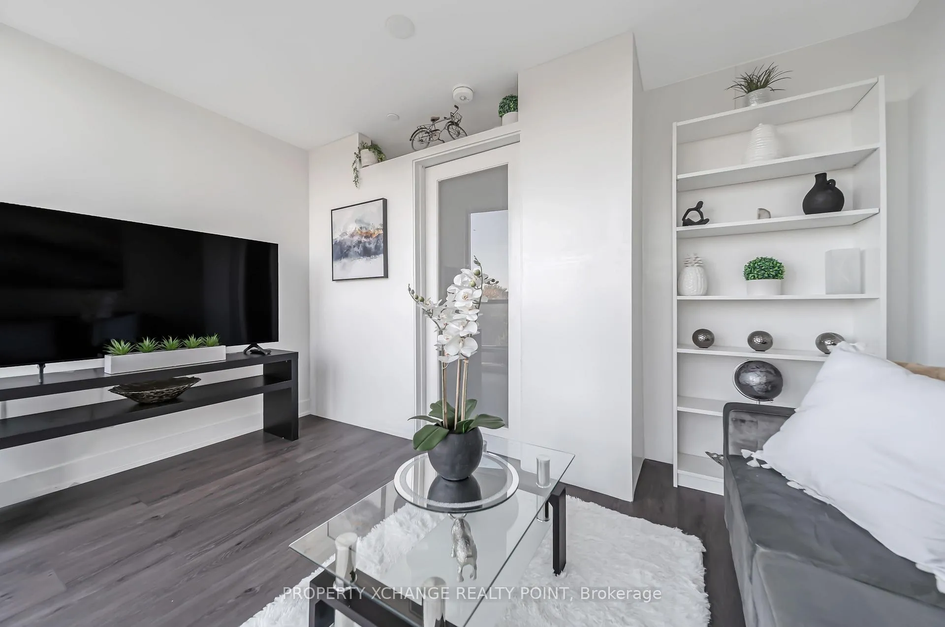 Photo 14 of Unit 518, 585 Bloor Street, Toronto, North St. James Town — HOMEH