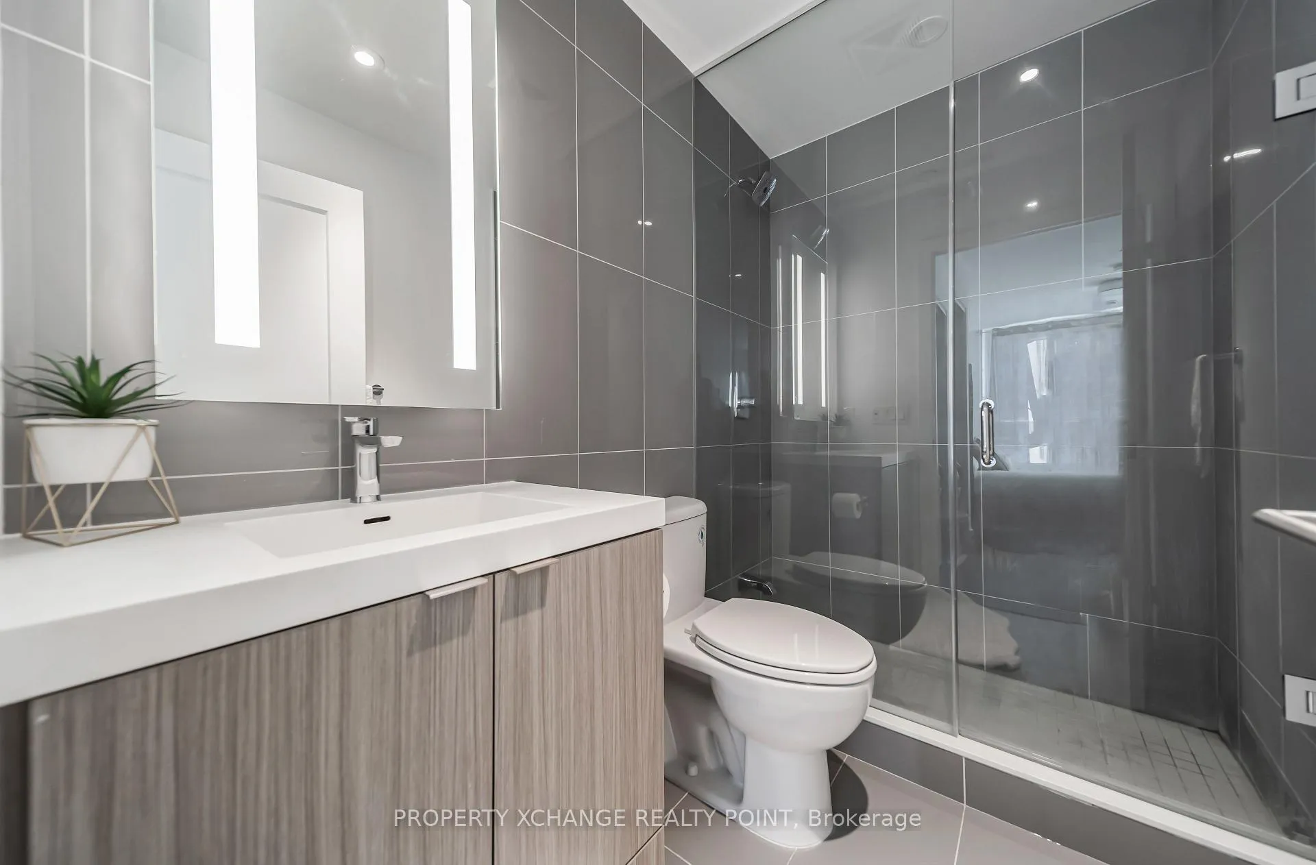 Photo 21 of Unit 518, 585 Bloor Street, Toronto, North St. James Town — HOMEH