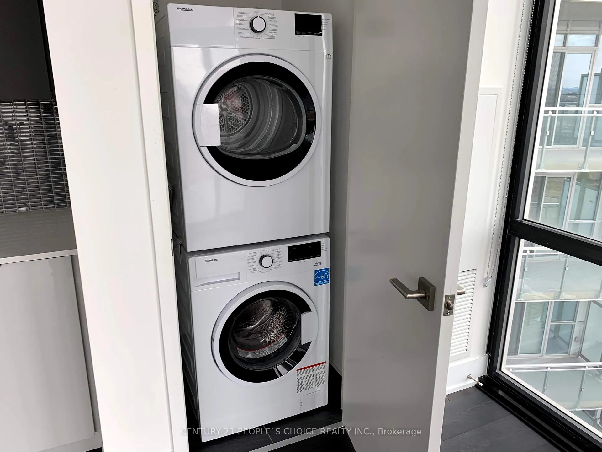 Photo 8 of Unit 508, 2916 Highway 7 Road, Vaughan, Concord — HOMEH