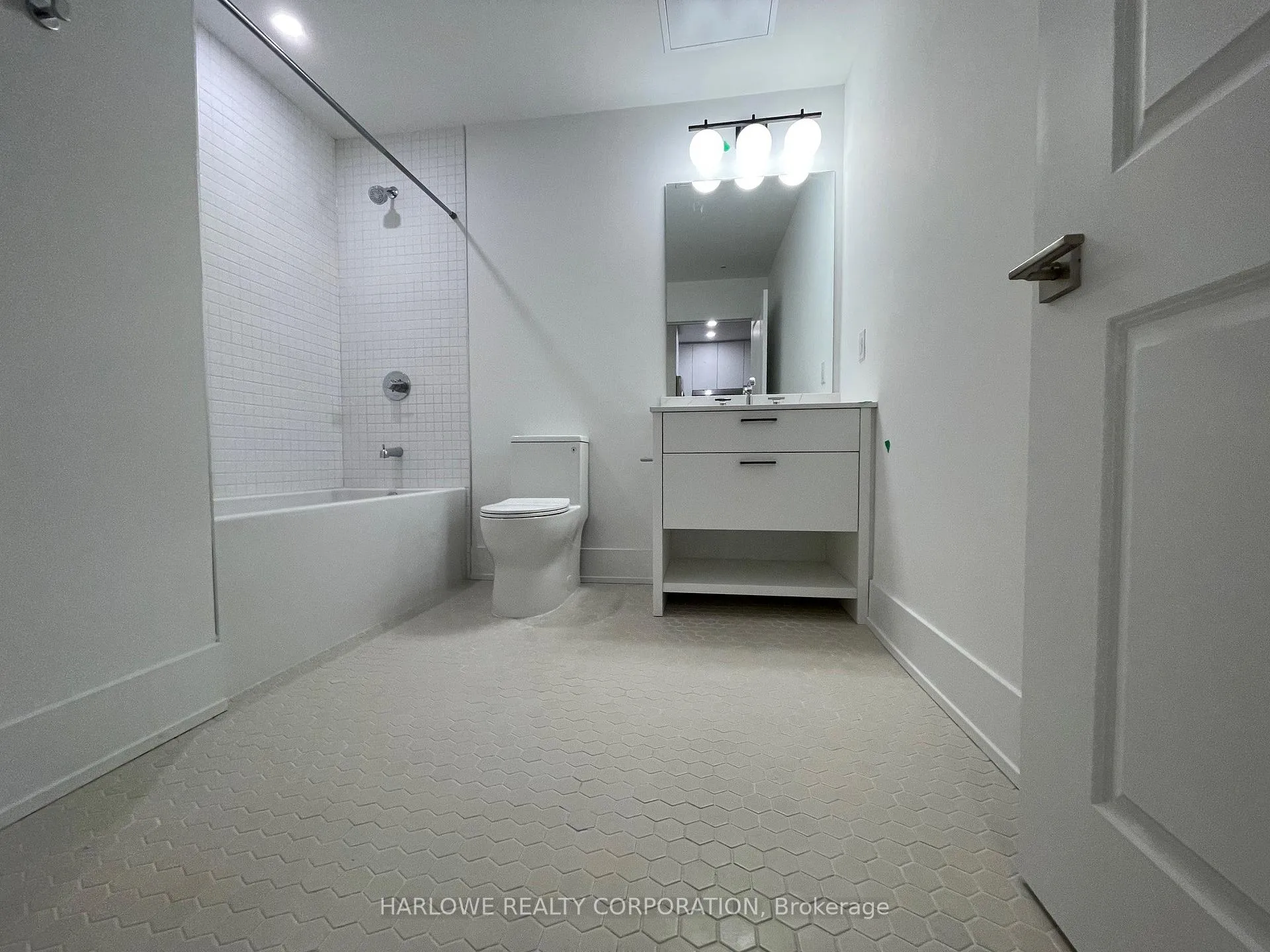 Photo 7 of Unit 1208, 206 King Street W, Hamilton, Central — HOMEH