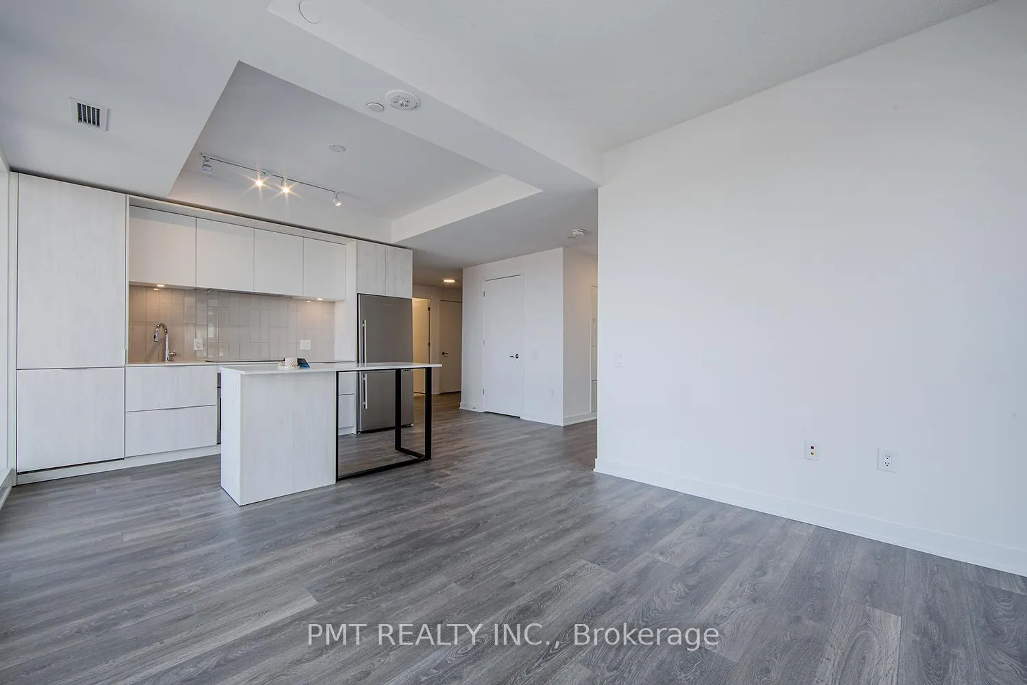 Photo 2 of Unit 809, 130 River Street, Toronto, Regent Park — HOMEH