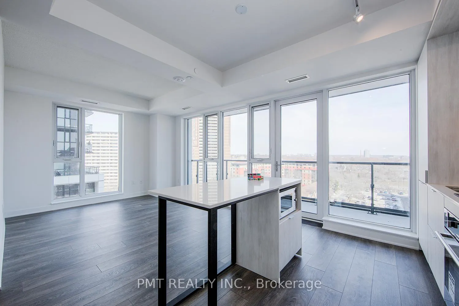 Photo 7 of Unit 809, 130 River Street, Toronto, Regent Park — HOMEH
