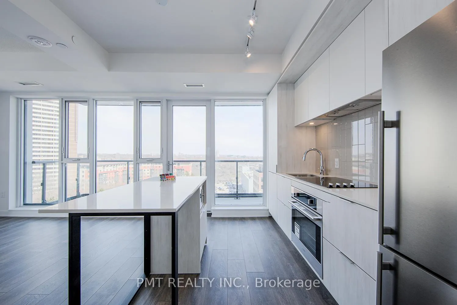 Photo 9 of Unit 809, 130 River Street, Toronto, Regent Park — HOMEH