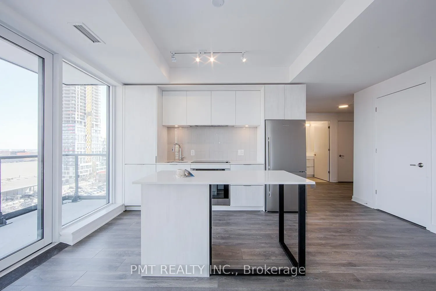 Photo 11 of Unit 809, 130 River Street, Toronto, Regent Park — HOMEH