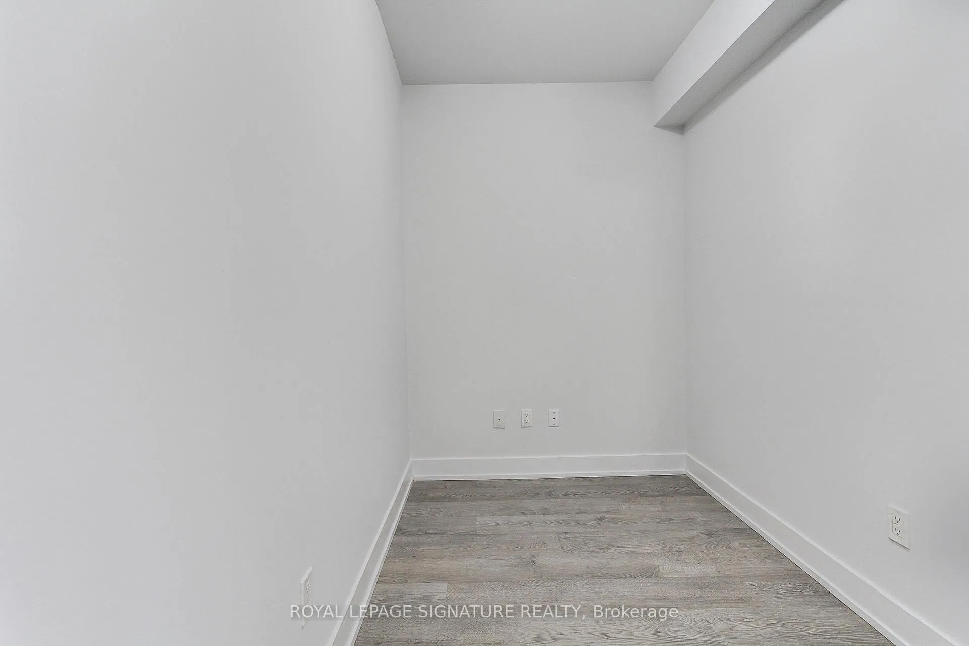 Photo 9 of Unit 1413, 2550 Simcoe Street N, Oshawa, Windfields — HOMEH