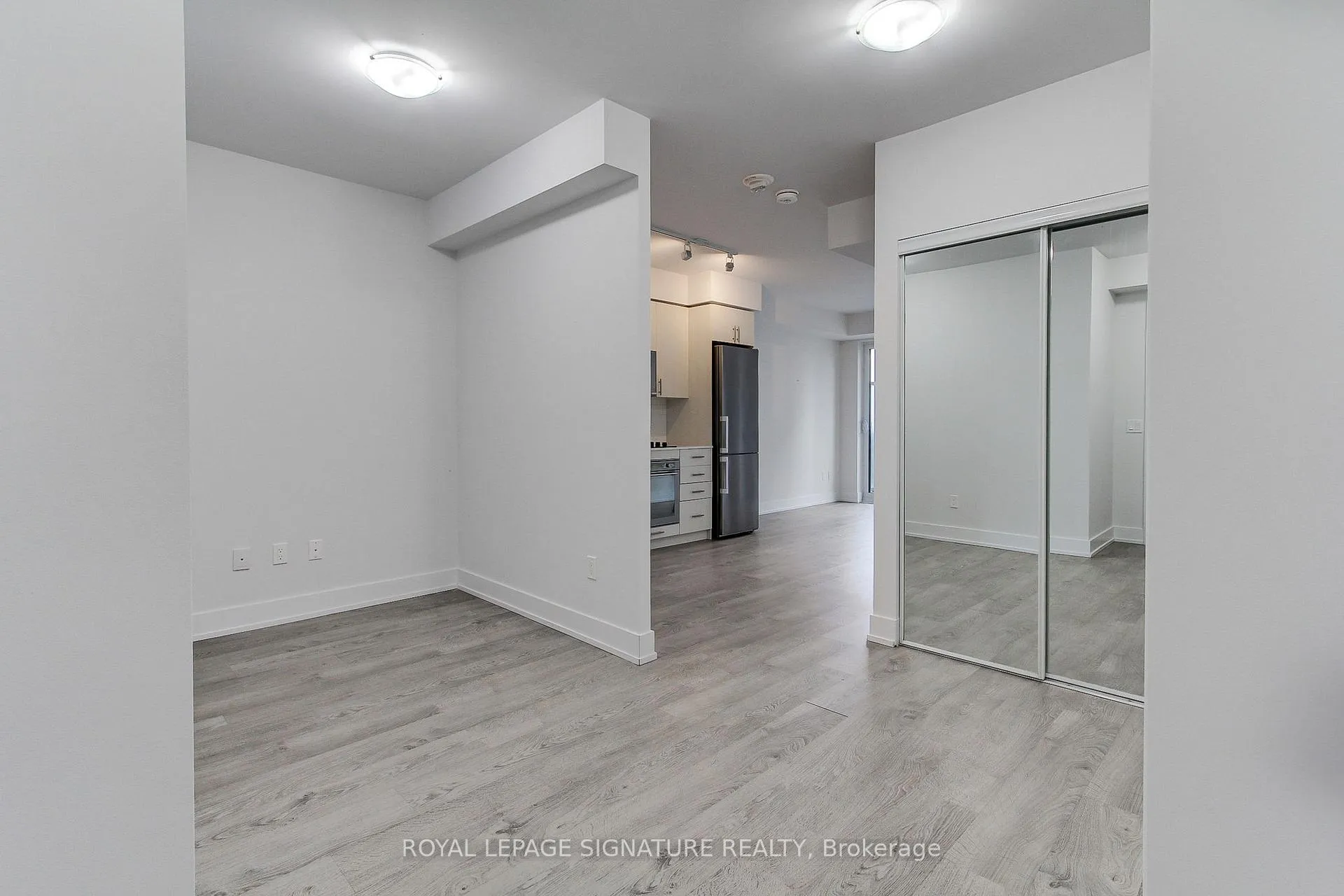 Photo 10 of Unit 1413, 2550 Simcoe Street N, Oshawa, Windfields — HOMEH