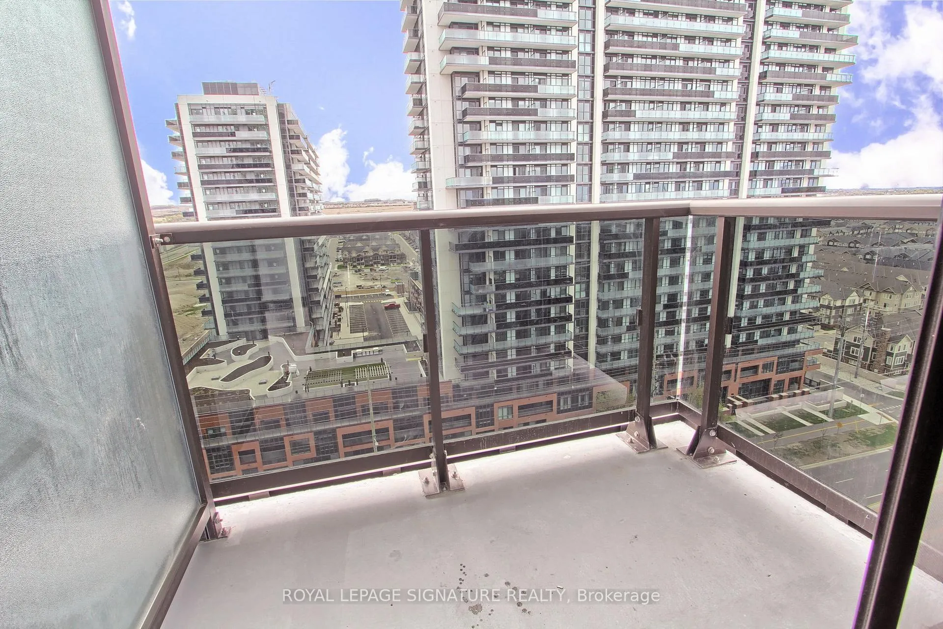 Photo 31 of Unit 1413, 2550 Simcoe Street N, Oshawa, Windfields — HOMEH