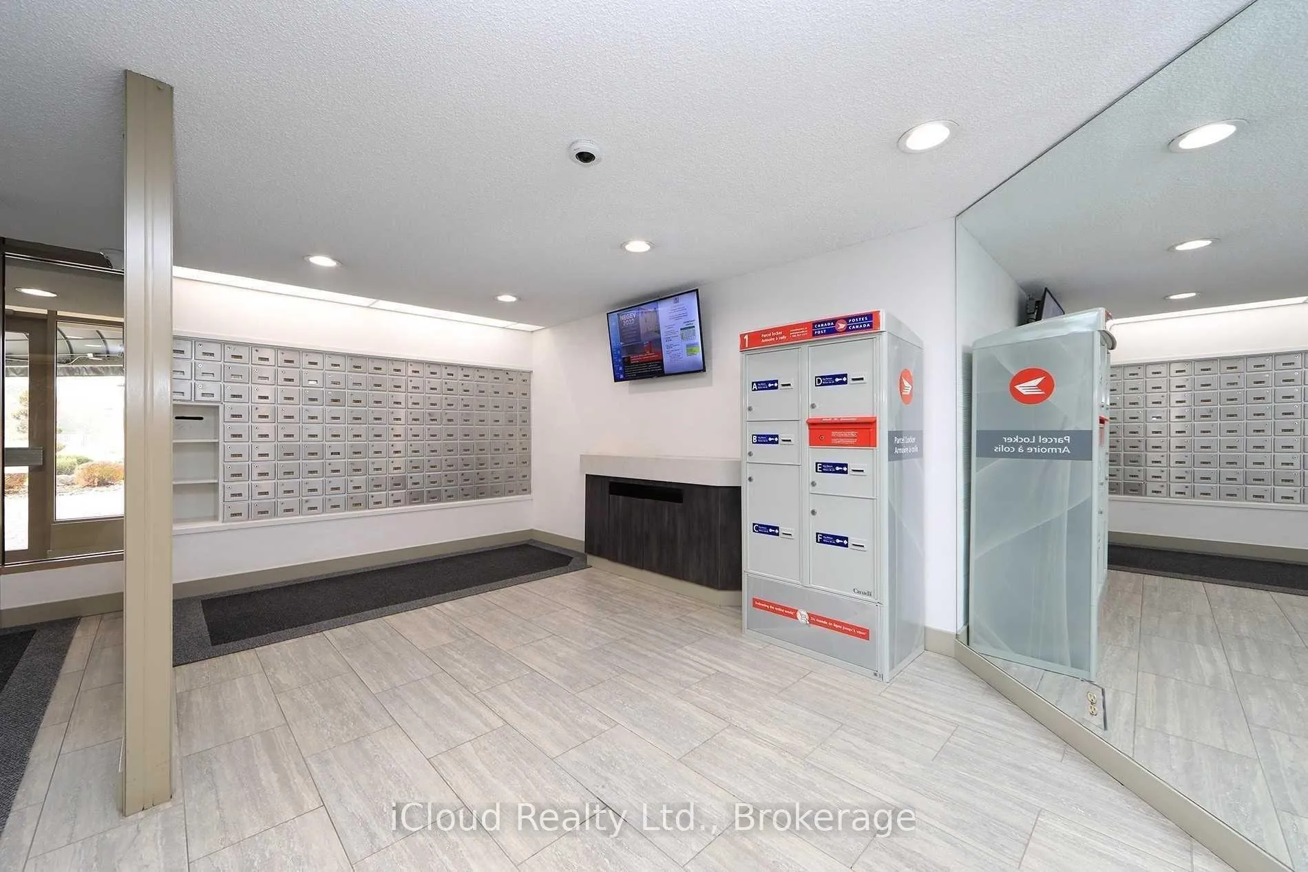 Photo 4 of Unit 307, 7811 Yonge Street, Markham, Thornhill — HOMEH