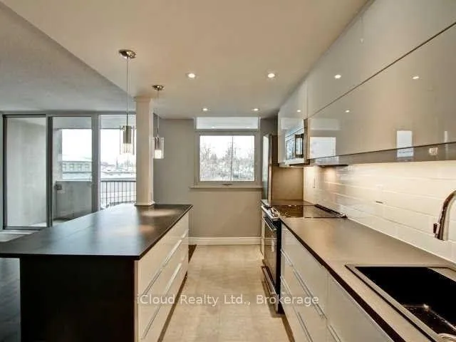 Photo 12 of Unit 307, 7811 Yonge Street, Markham, Thornhill — HOMEH