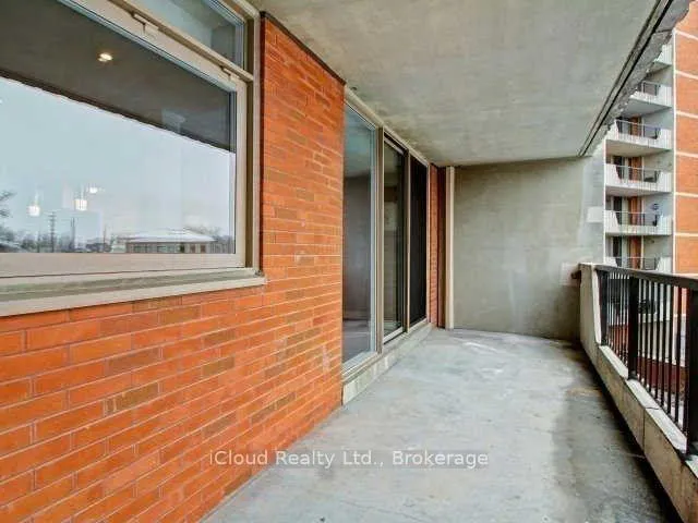 Photo 17 of Unit 307, 7811 Yonge Street, Markham, Thornhill — HOMEH