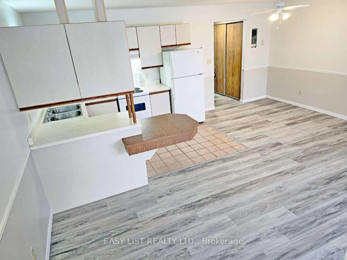 Photo 3 of Unit 15, 45 Doverdoon Drive, Chatham-Kent, Chatham — HOMEH