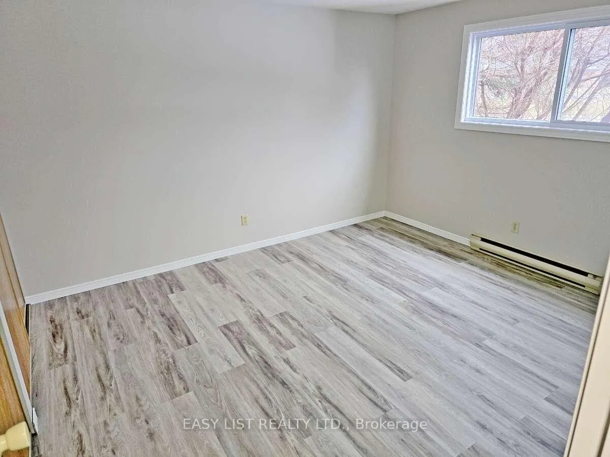 Photo 7 of Unit 15, 45 Doverdoon Drive, Chatham-Kent, Chatham — HOMEH