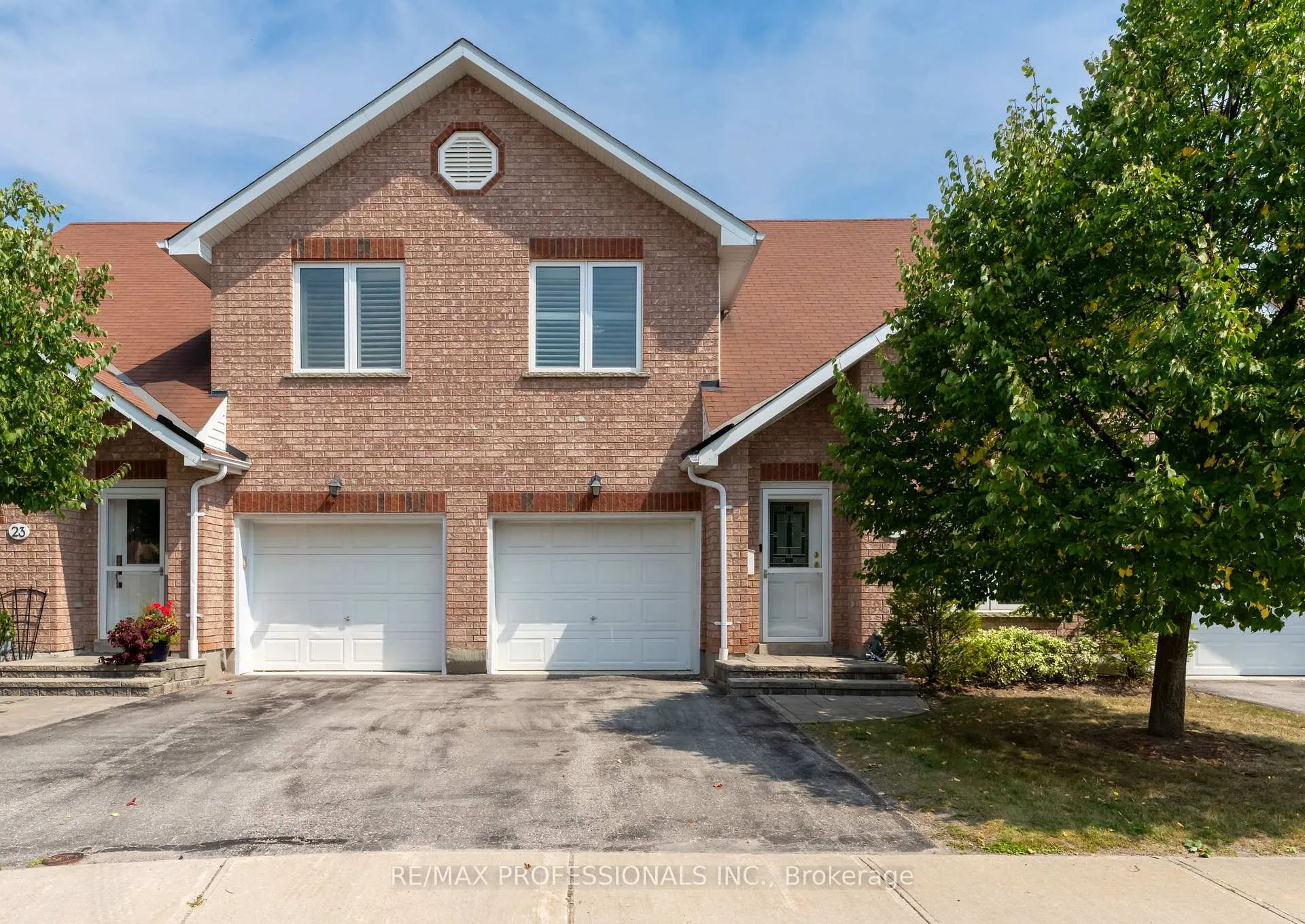 Front of Unit 24, 318 Little Avenue