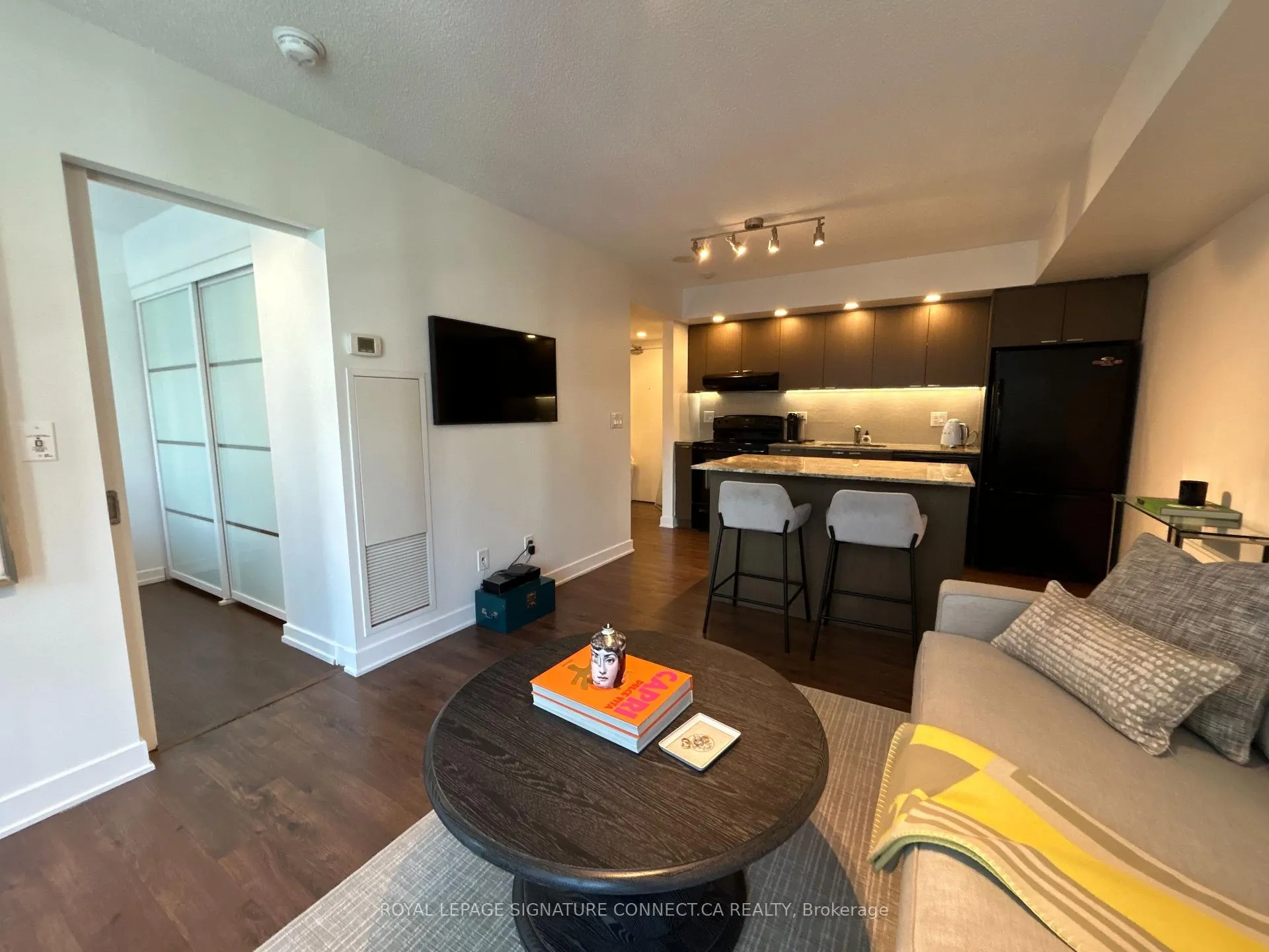 Photo 3 of Unit 1001, 110 Charles Street E, Toronto, Church-Yonge Corridor — HOMEH