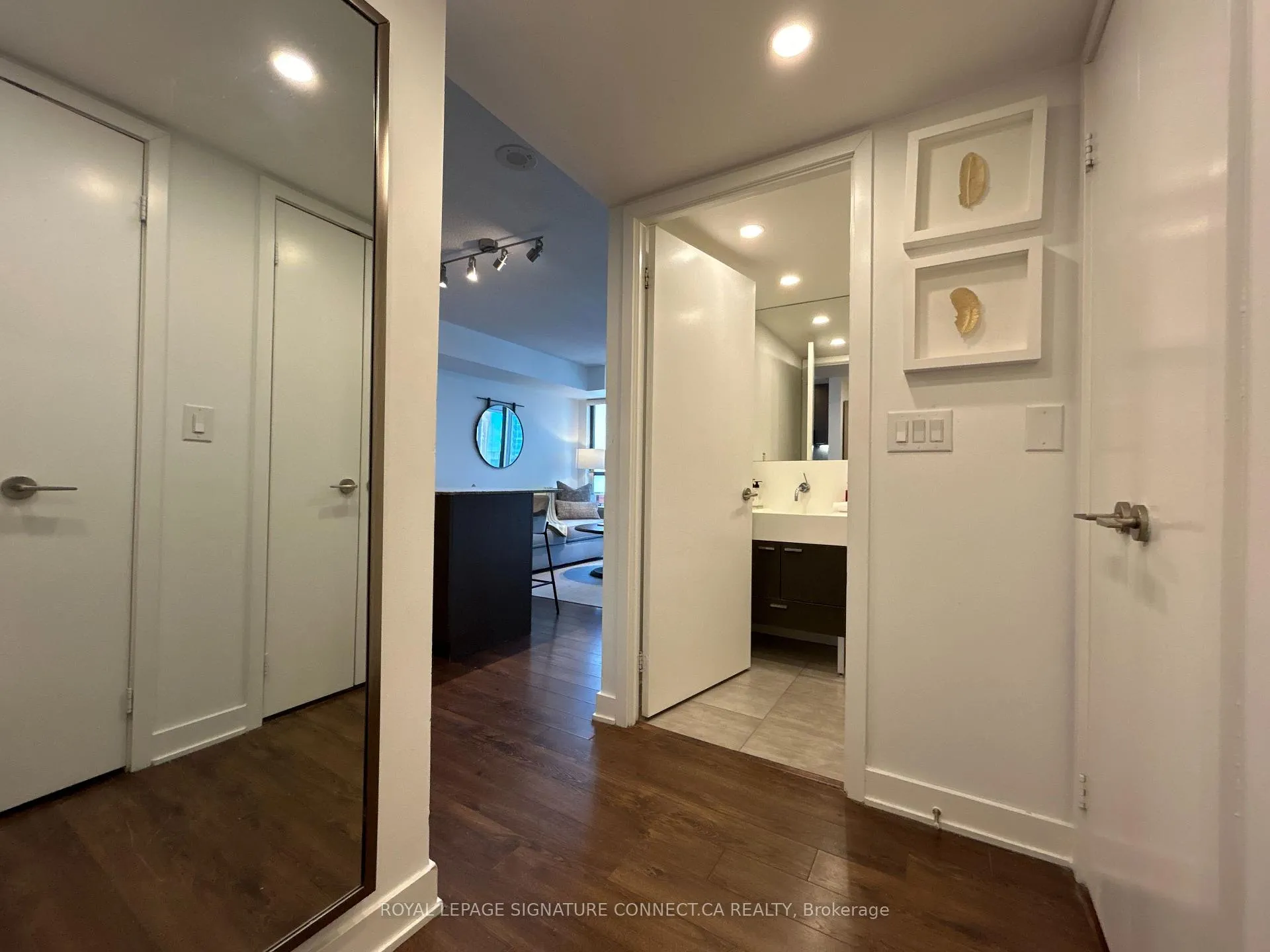 Photo 8 of Unit 1001, 110 Charles Street E, Toronto, Church-Yonge Corridor — HOMEH