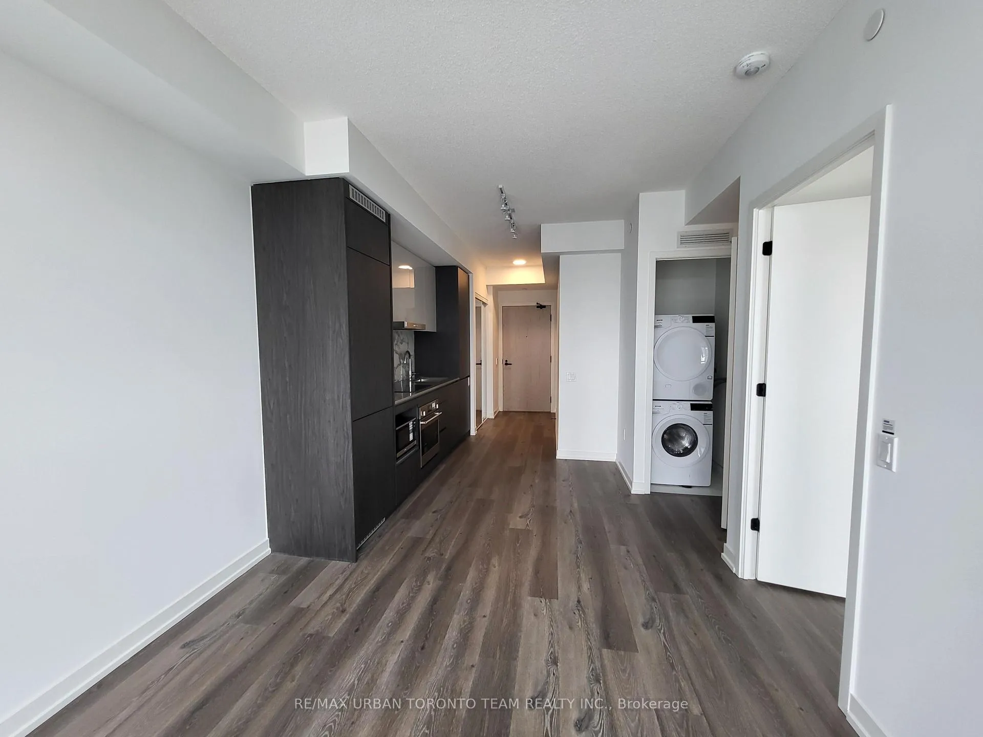 Photo 1 of Unit 1201, 28 Interchange Way, Vaughan, Vaughan Corporate Centre — HOMEH