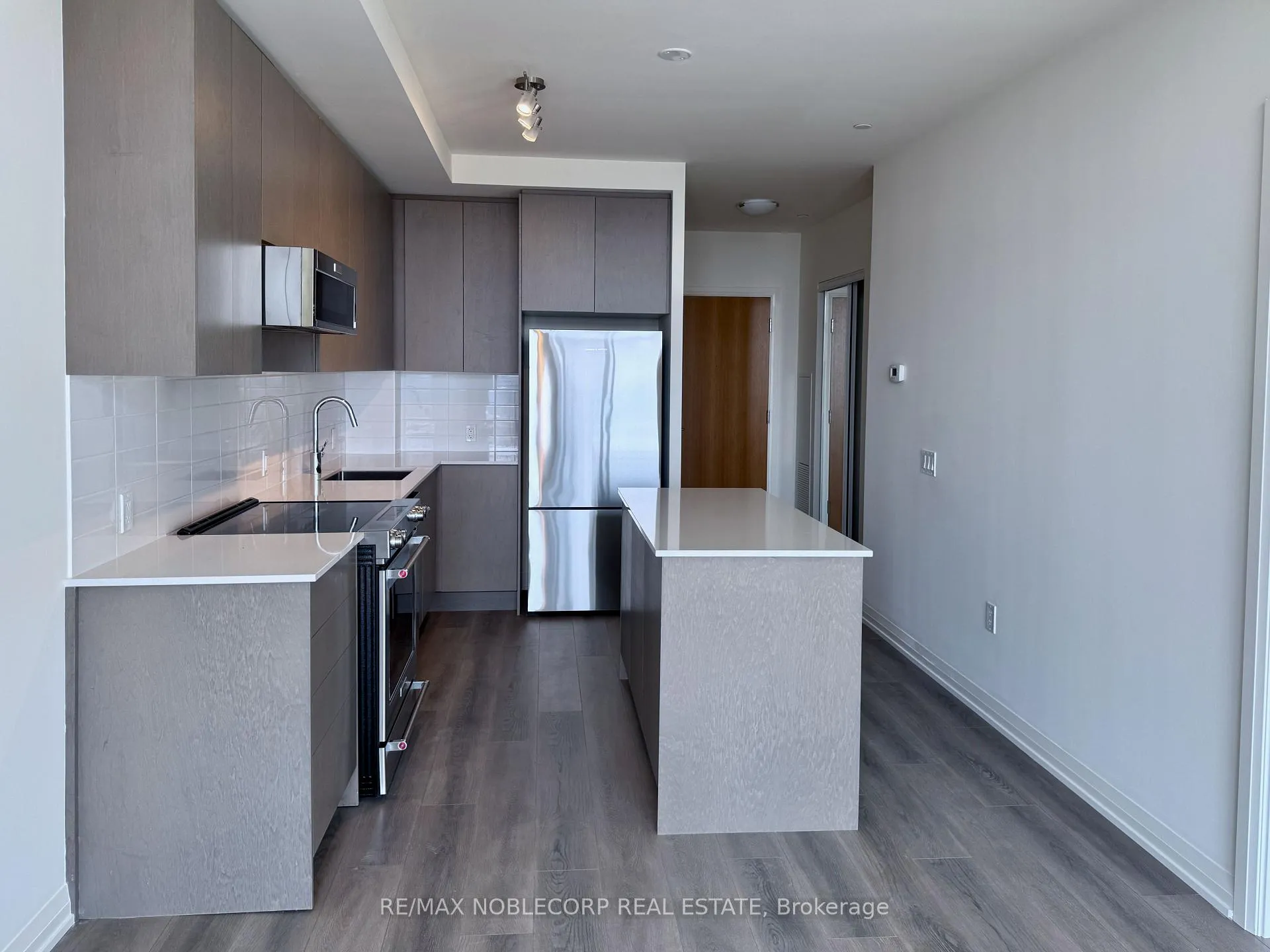 Photo 4 of Unit 2408, 8960 Jane Street, Vaughan, Concord — HOMEH