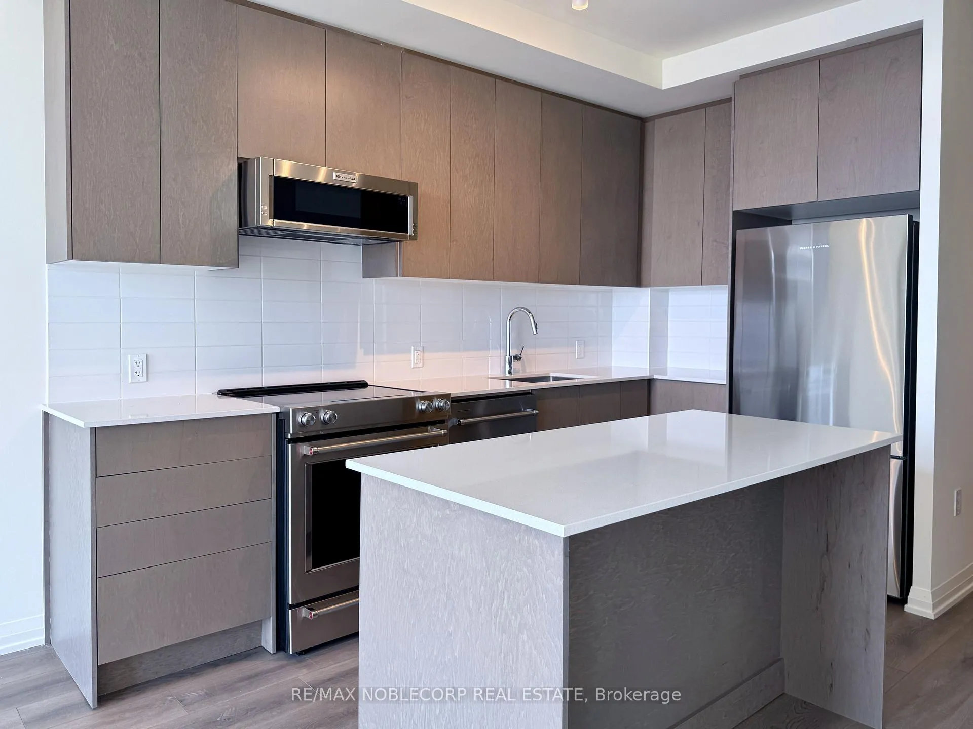 Photo 6 of Unit 2408, 8960 Jane Street, Vaughan, Concord — HOMEH