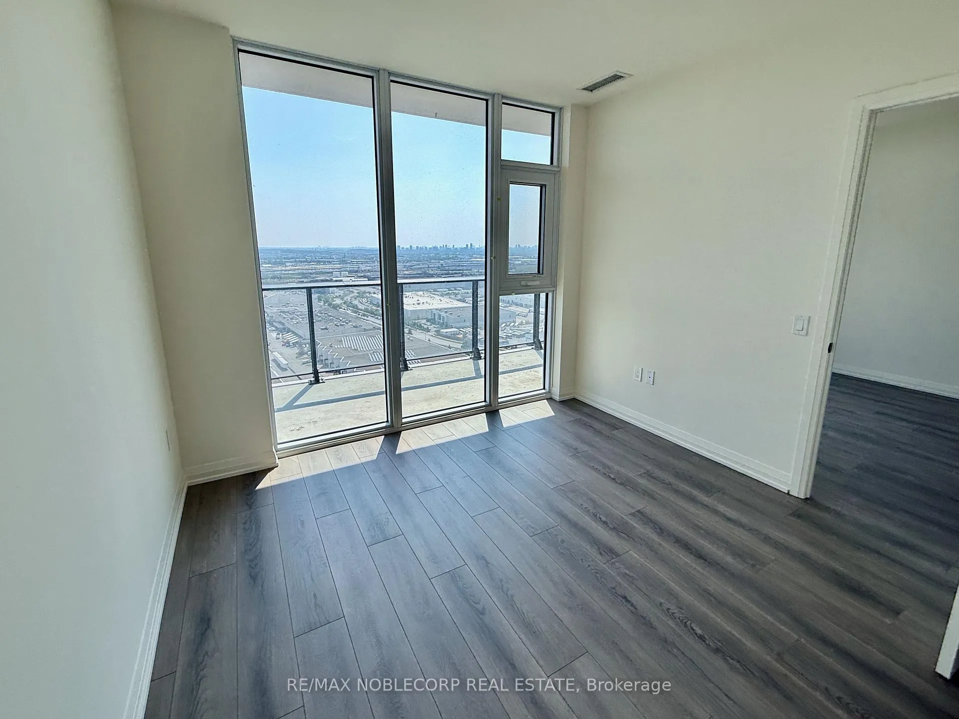 Photo 12 of Unit 2408, 8960 Jane Street, Vaughan, Concord — HOMEH