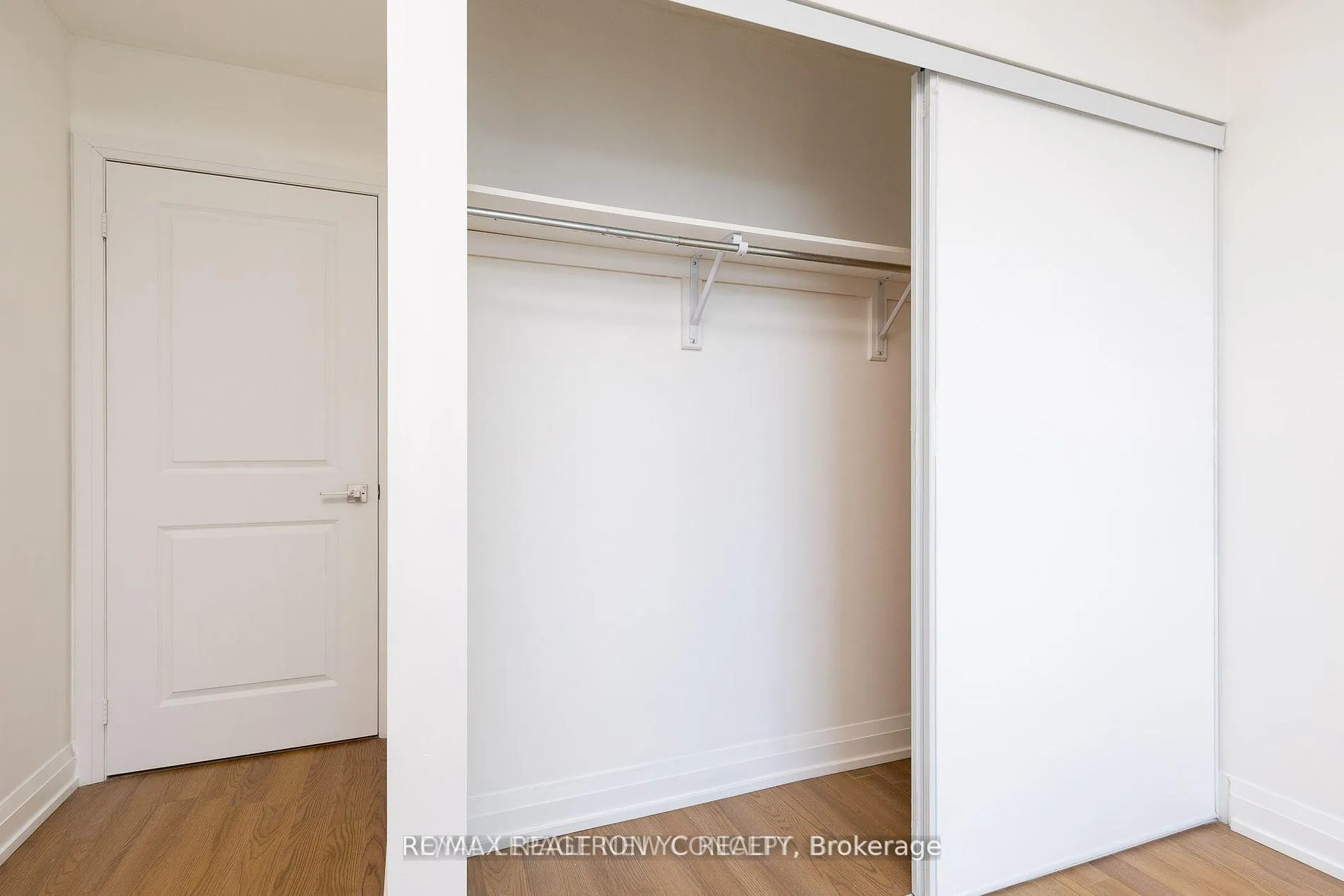 Photo 17 of Unit 2215, 7171 Yonge Street, Markham, Thornhill — HOMEH