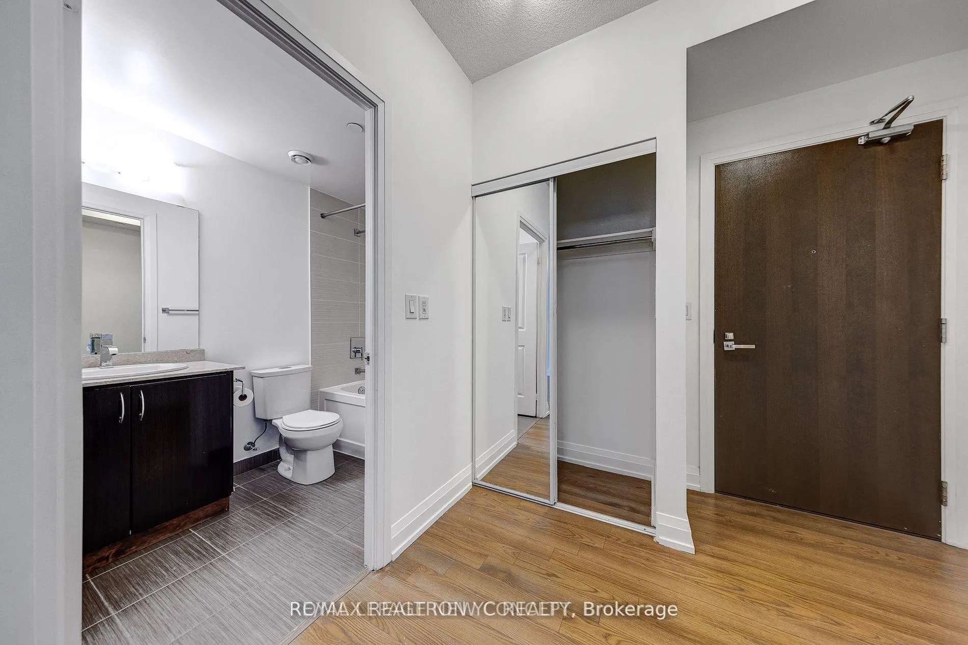 Photo 18 of Unit 2215, 7171 Yonge Street, Markham, Thornhill — HOMEH
