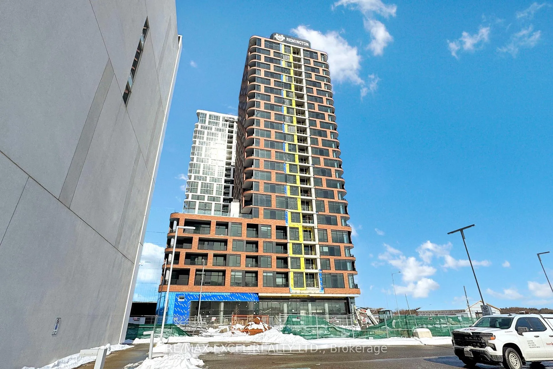 Photo 3 of Unit 910, 38 Andre De Grasse Street, Markham, Unionville — HOMEH