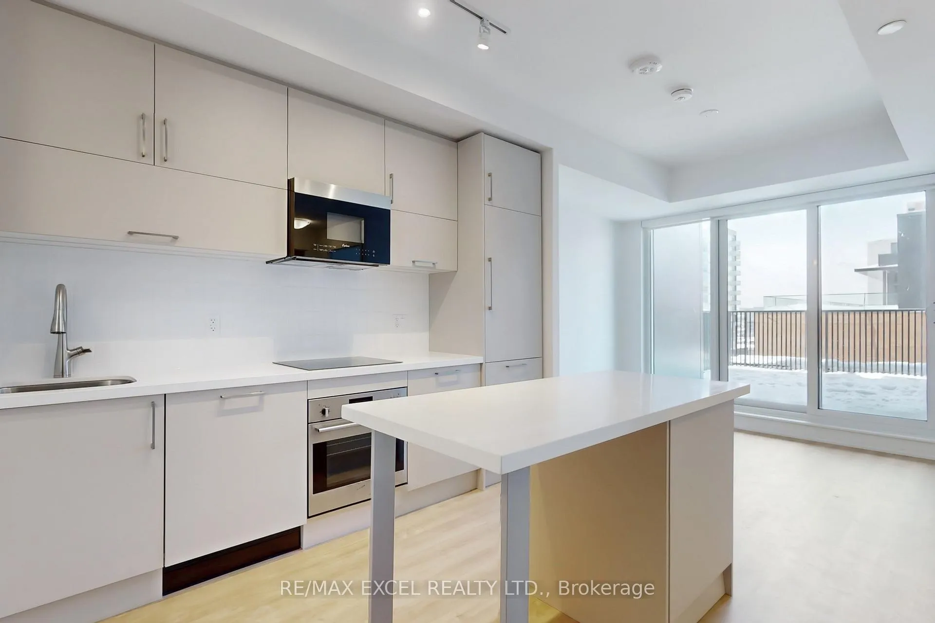 Photo 12 of Unit 910, 38 Andre De Grasse Street, Markham, Unionville — HOMEH