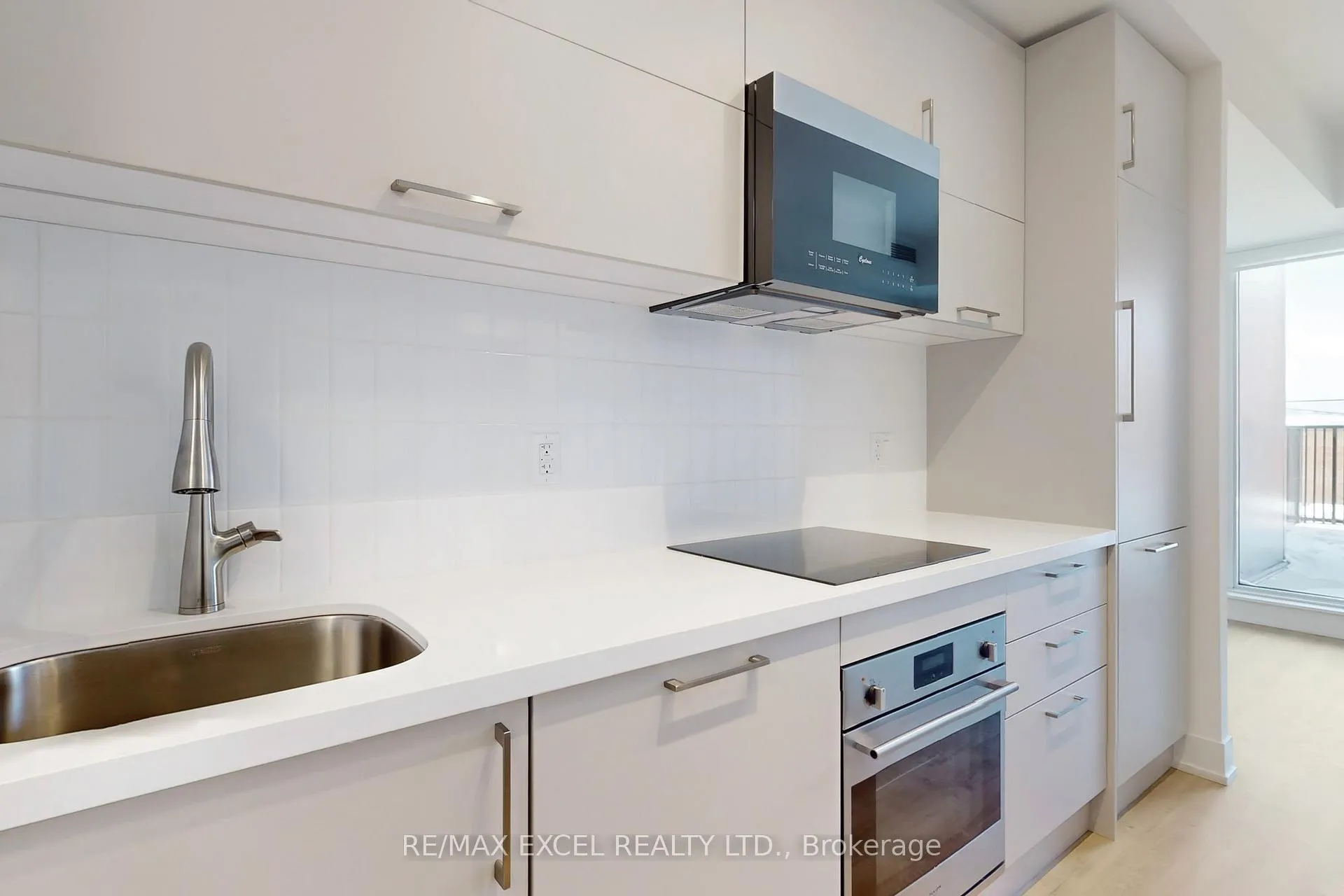 Photo 13 of Unit 910, 38 Andre De Grasse Street, Markham, Unionville — HOMEH