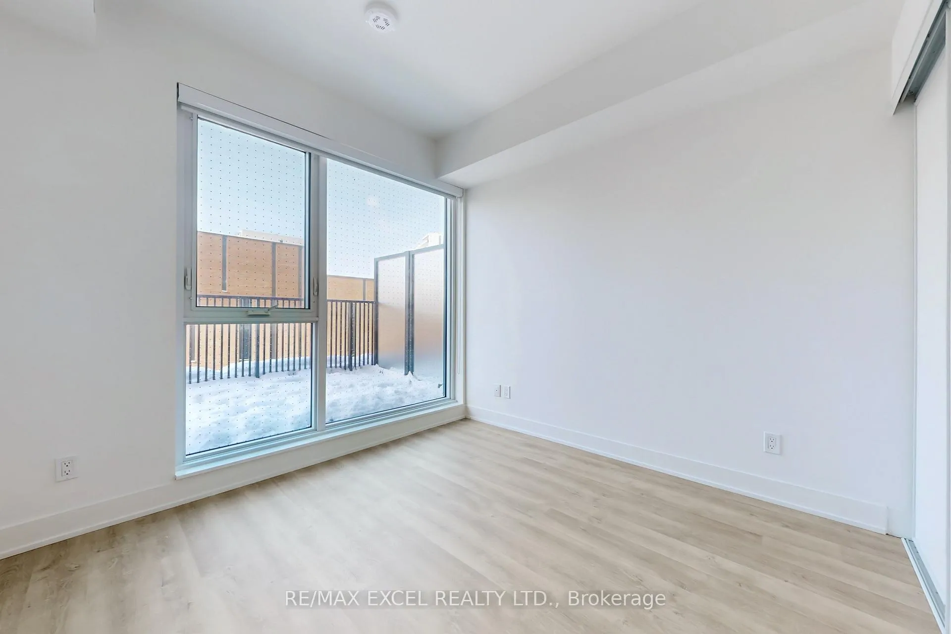 Photo 17 of Unit 910, 38 Andre De Grasse Street, Markham, Unionville — HOMEH