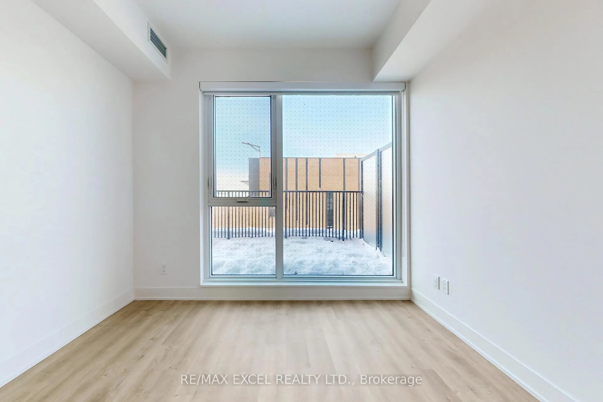 Photo 18 of Unit 910, 38 Andre De Grasse Street, Markham, Unionville — HOMEH